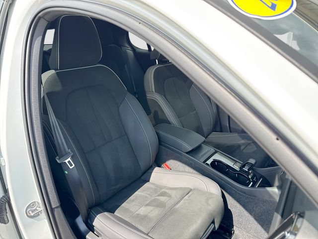 Certified 2023 Volvo C40 P8 Recharge Ultimate w/ Protection Package Premier AWD/4WD image 29