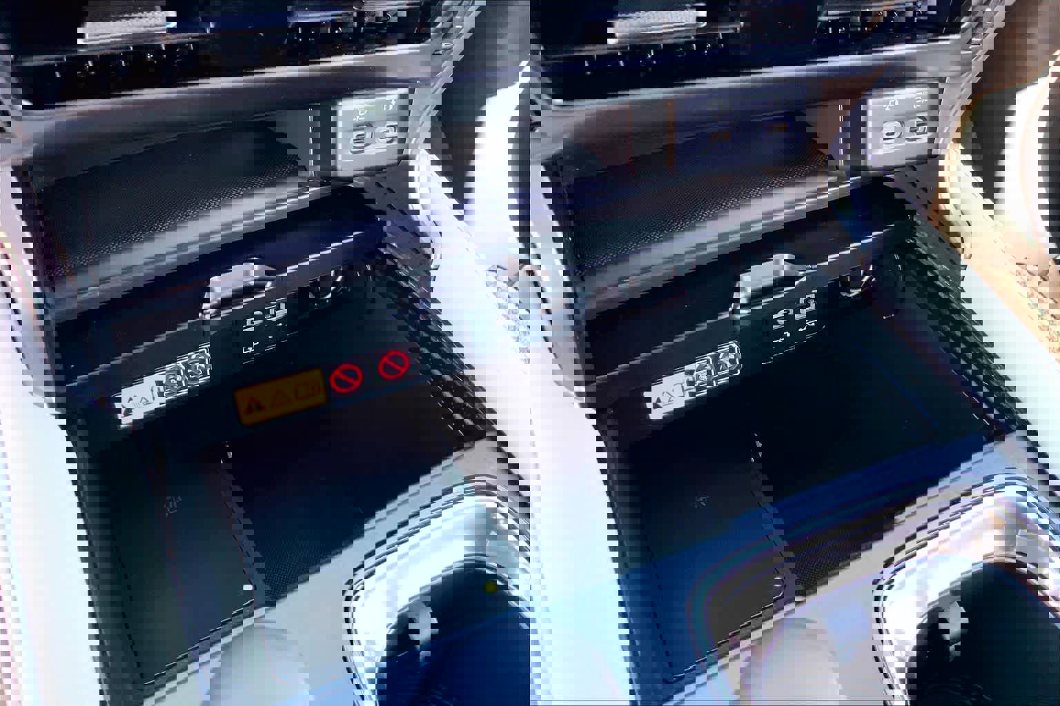 Used 2025 Lexus RX 350 Premium w/ Accessory Package AWD/4WD image 35