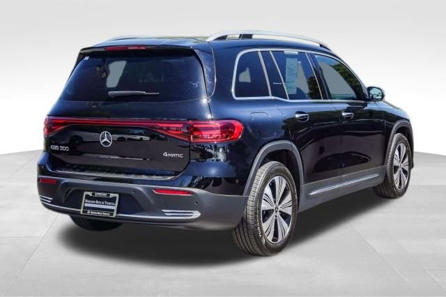 Used 2024 Mercedes-Benz EQB 300 4MATIC image 7