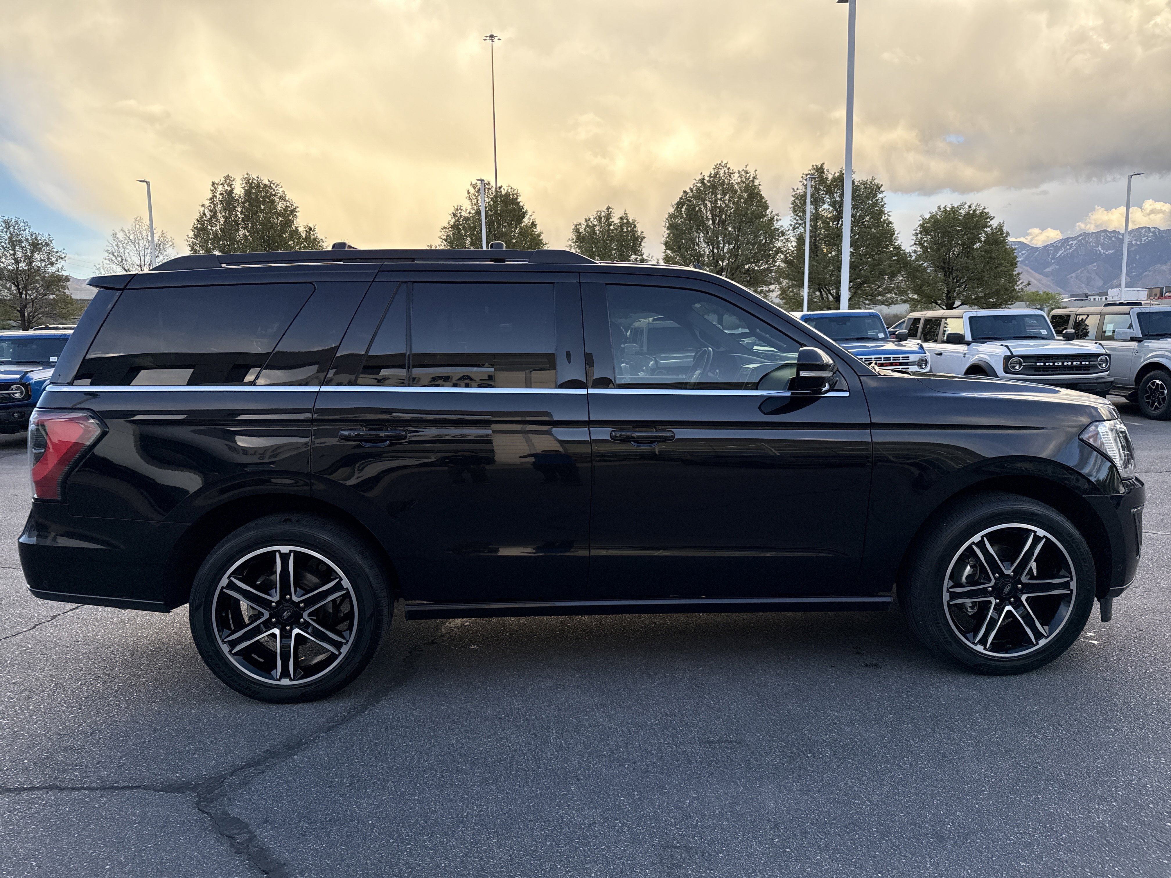 Certified 2020 Ford Expedition Limited w/ Equipment Group 303A AWD/4WD image 6