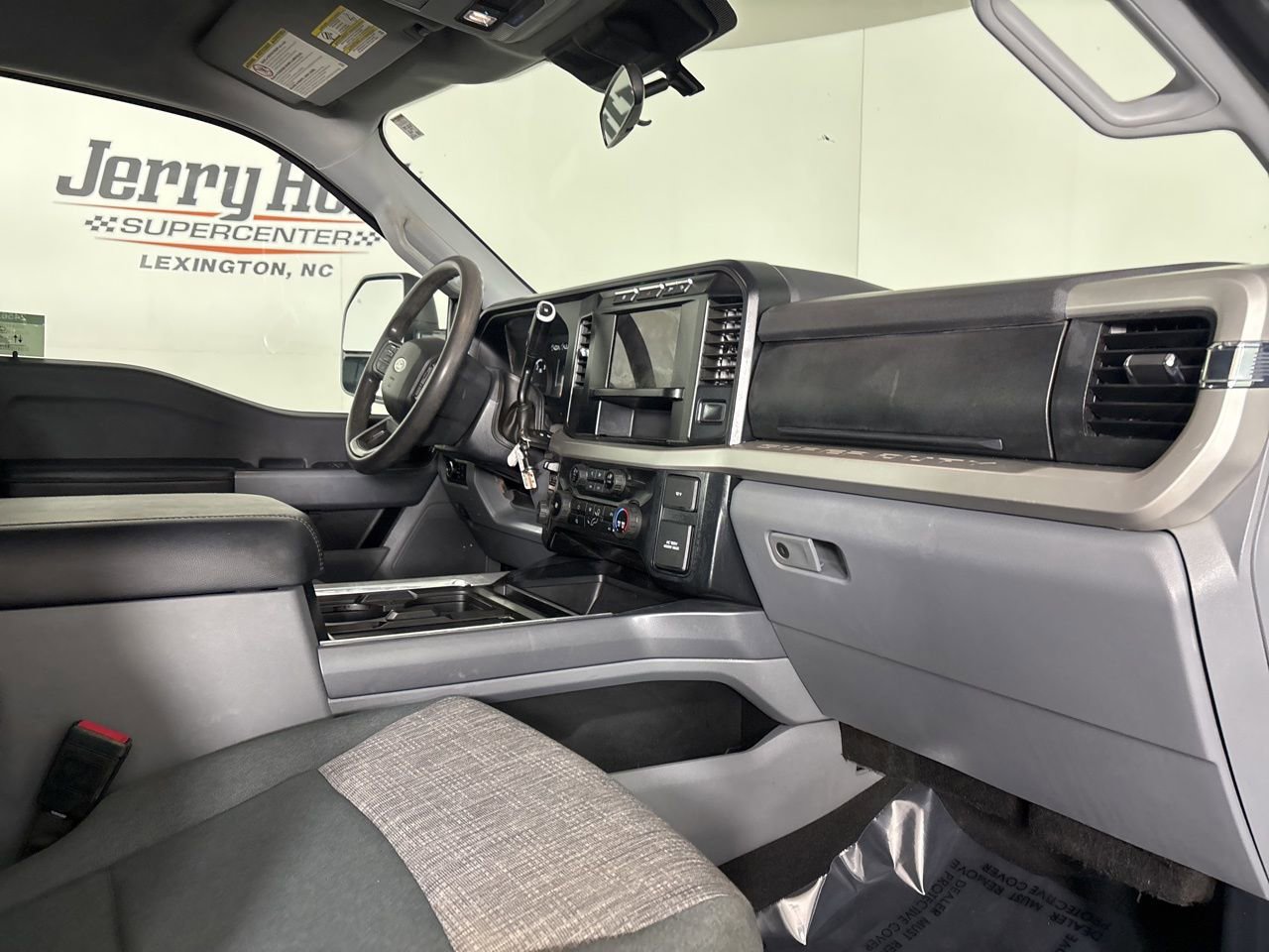 Used 2024 Ford F250 XLT w/ FX4 Off-Road Package image 25