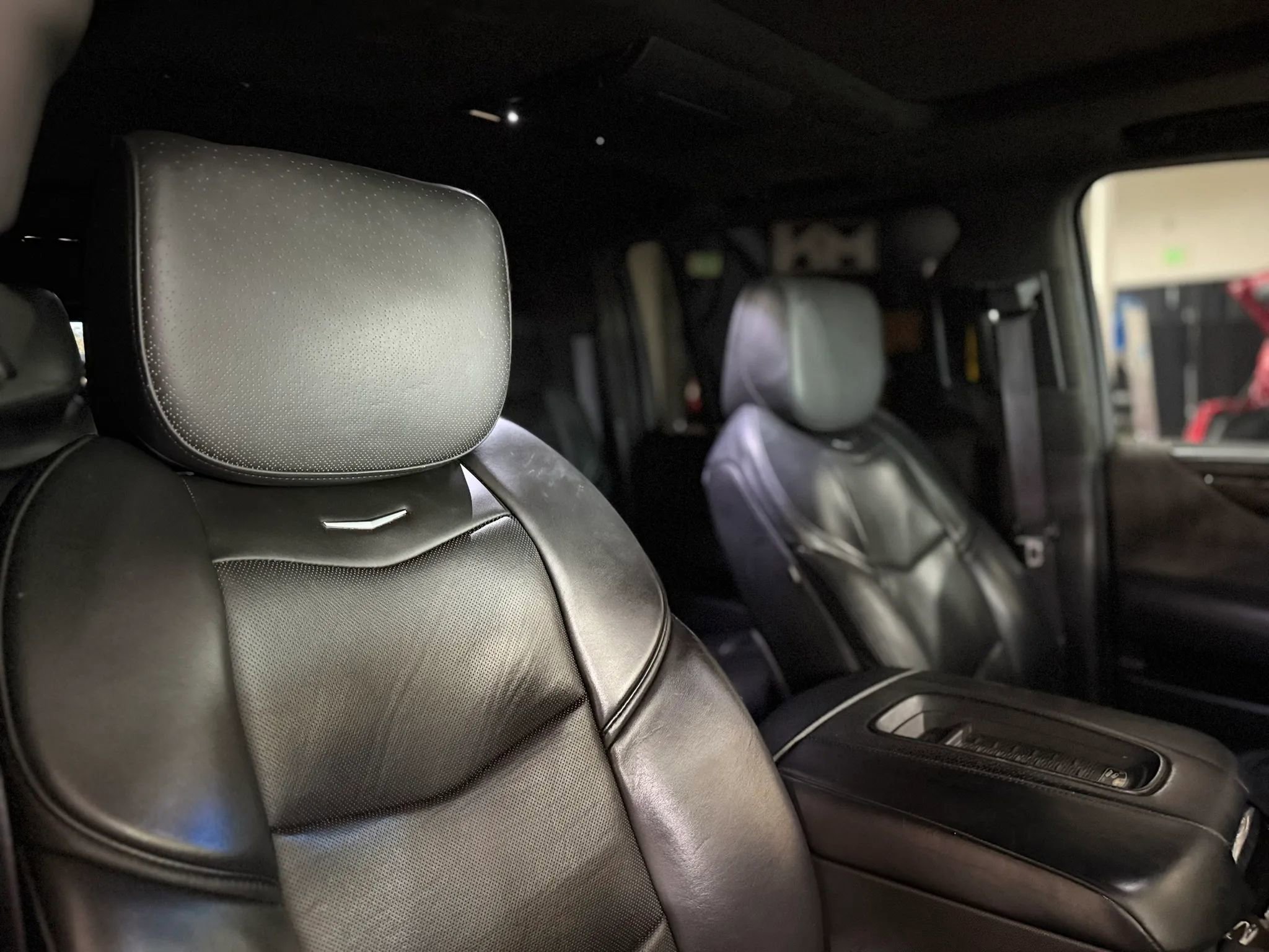 Used 2016 Cadillac Escalade ESV Platinum AWD/4WD image 21