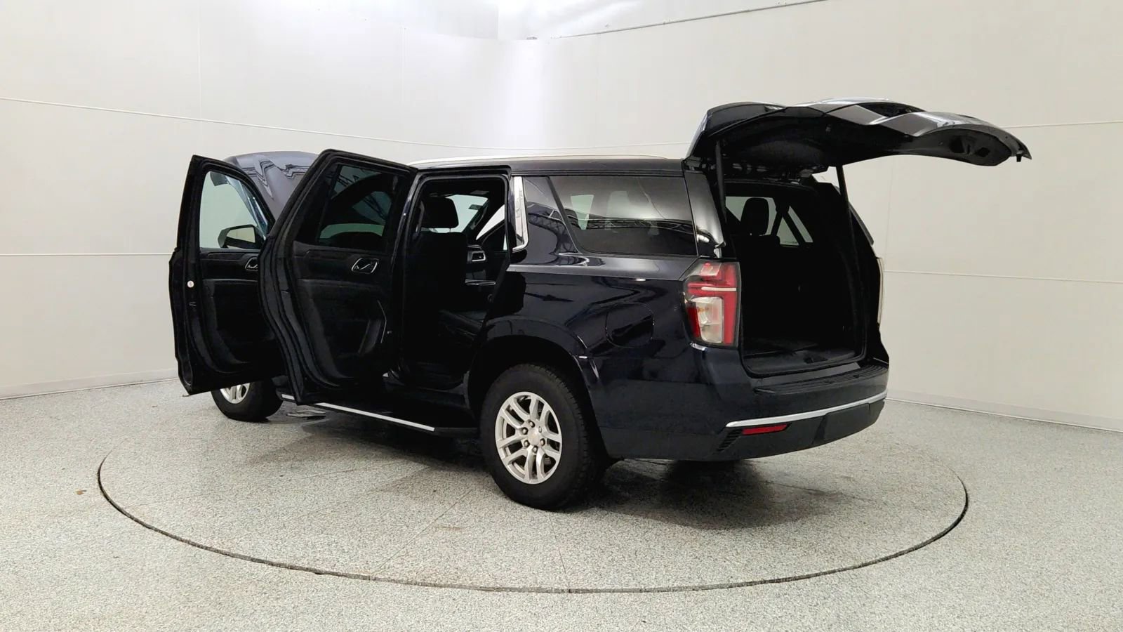 Used 2023 Chevrolet Tahoe LT image 11
