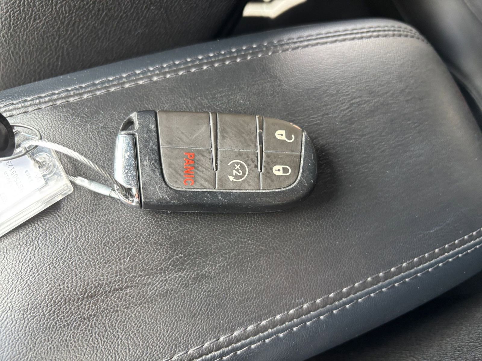 Used 2025 Jeep Compass Limited image 25