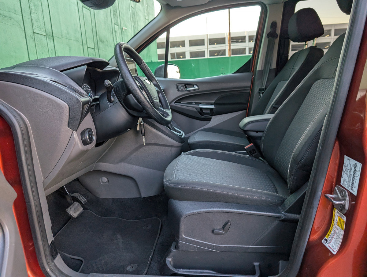 Used 2022 Ford Transit Connect XLT FWD image 18