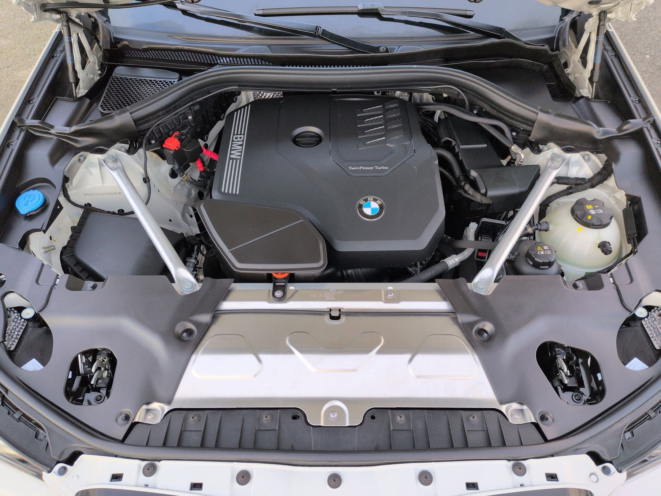 Used 2025 BMW X4 xDrive30i w/ Premium Package image 34