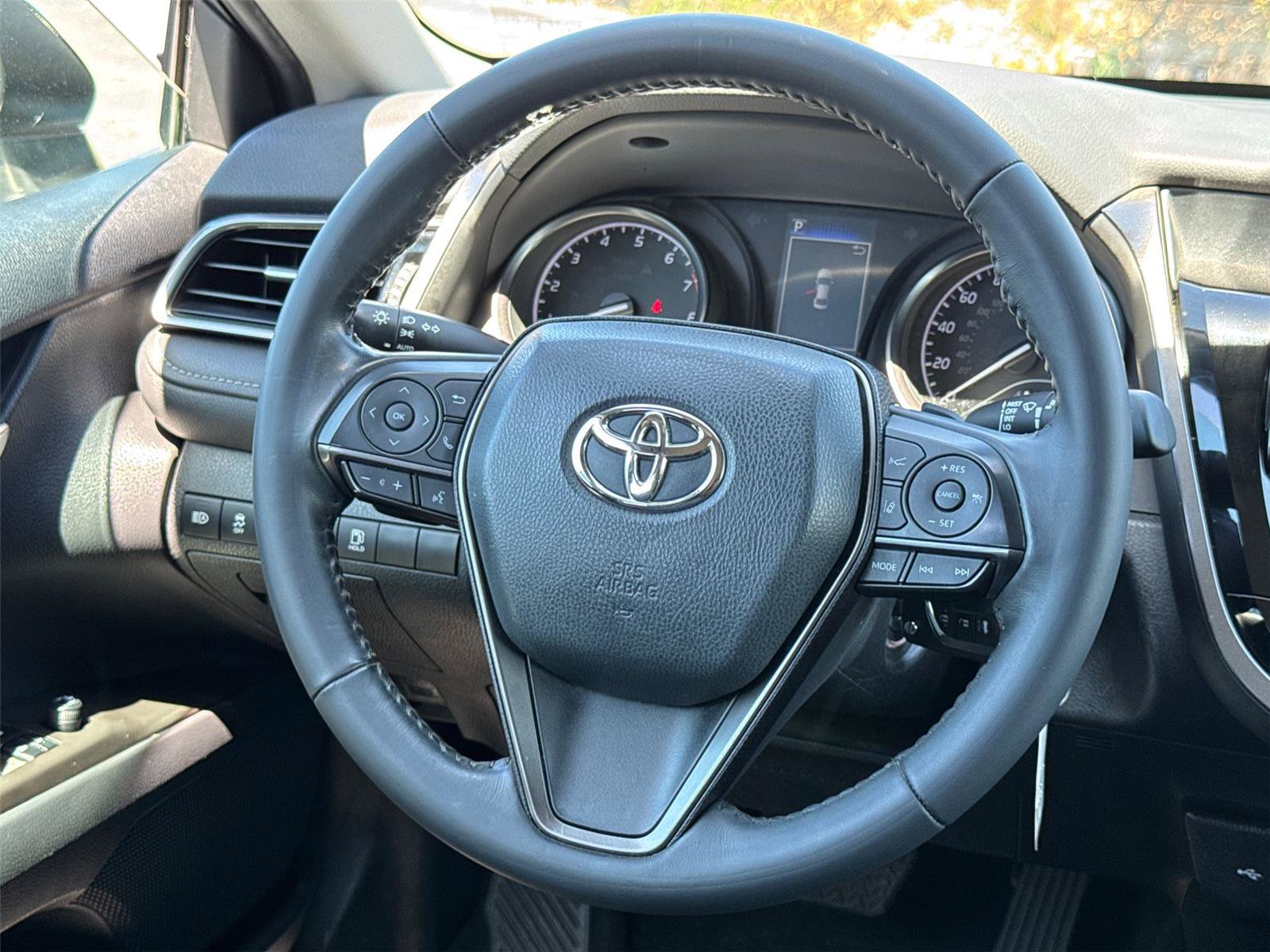 Used 2022 Toyota Camry SE w/ Carpet Mat Package (TMS) image 23