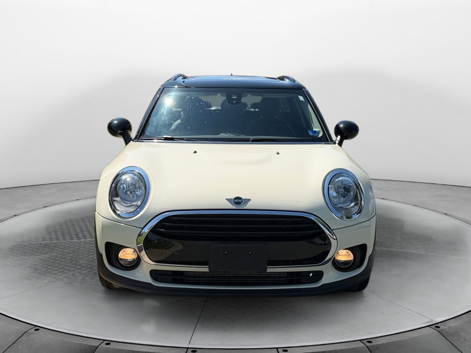 Used 2019 MINI Cooper Clubman ALL4 w/ Storage Package AWD/4WD image 2