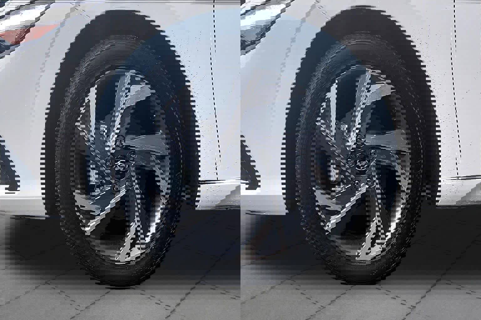 Certified 2025 Hyundai Elantra Sport image 11