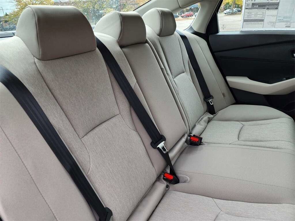 Used 2024 Honda Accord EX image 19
