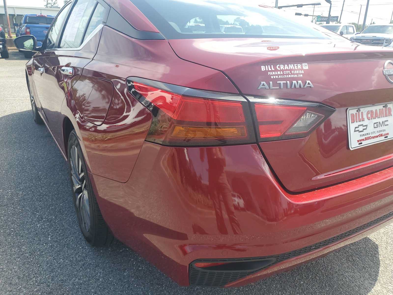 Used 2025 Nissan Altima 2.5 SV FWD image 18