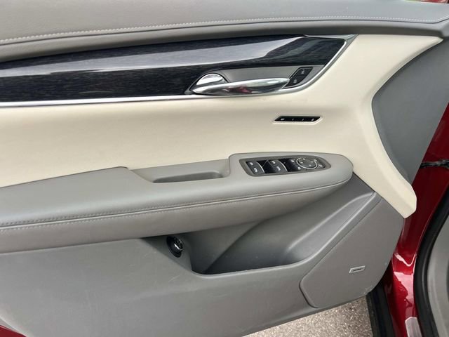 Used 2022 Cadillac XT6 Premium Luxury w/ LPO, Floor Liner Package AWD/4WD image 13