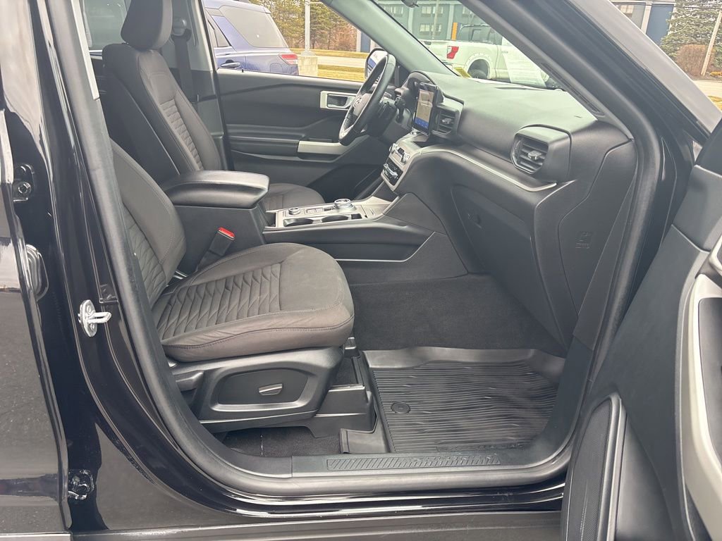 Used 2020 Ford Explorer XLT w/ Comfort Package image 33