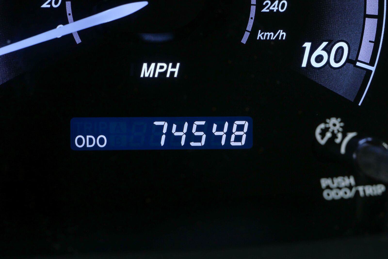 Used 2011 Toyota Avalon FWD image 8