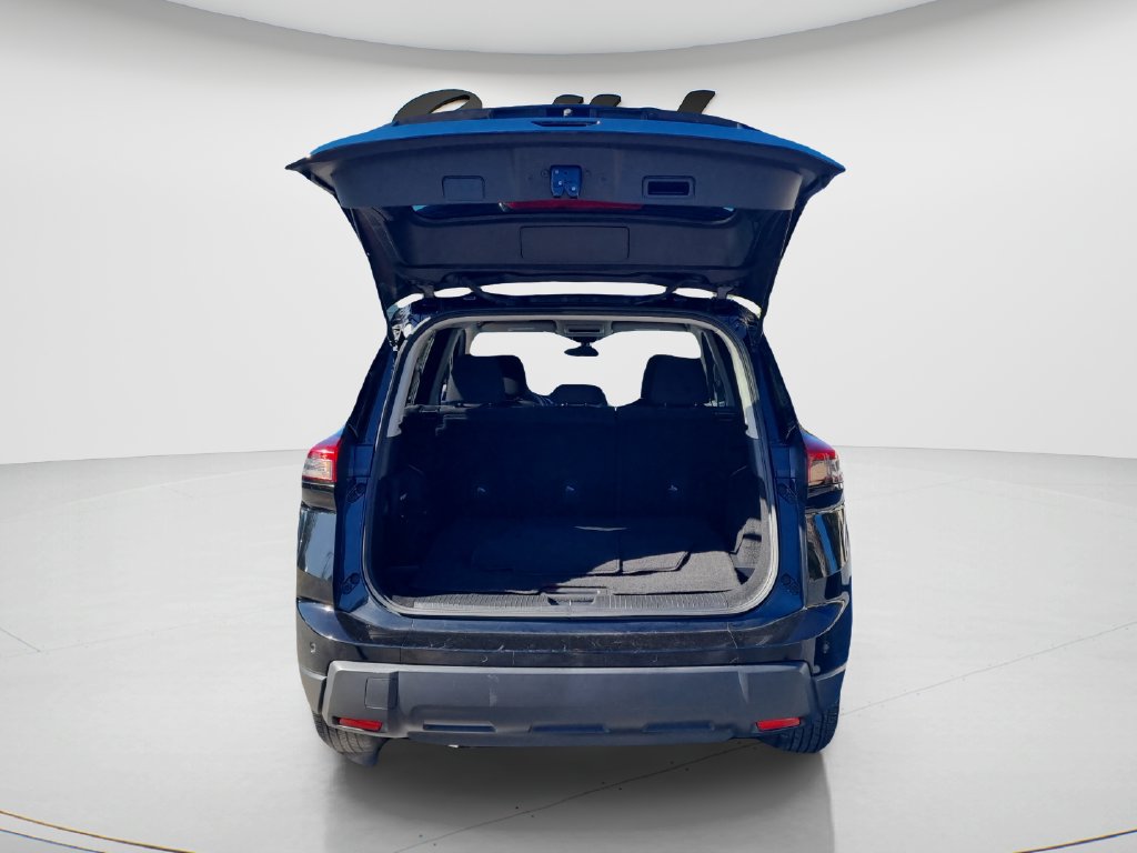 Used 2024 Nissan Rogue S FWD image 9