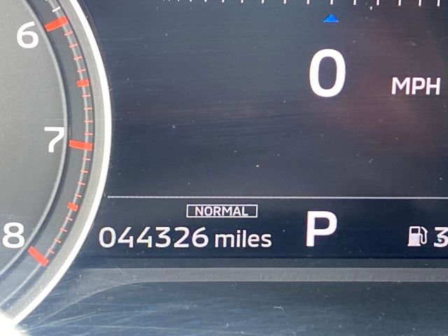 Used 2024 Mitsubishi Outlander SE image 17