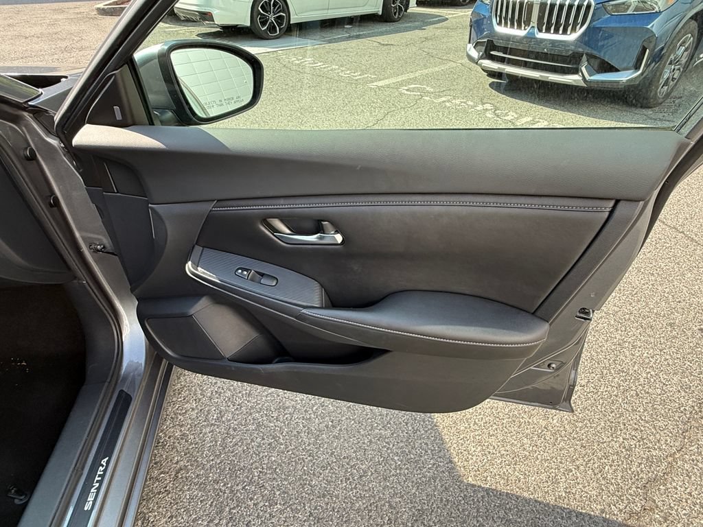 Used 2020 Nissan Sentra SV FWD image 28
