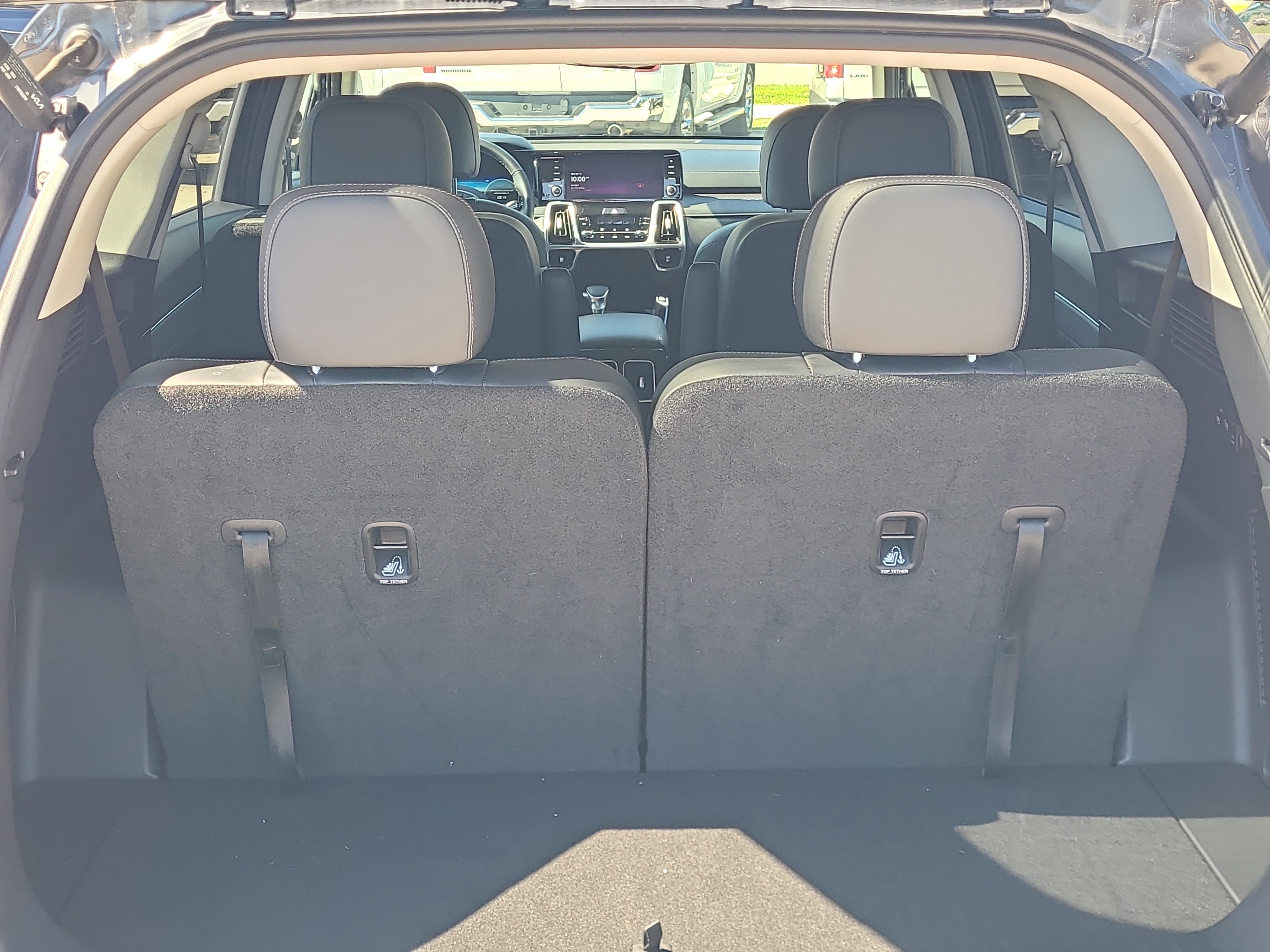 Used 2023 Kia Sorento SX image 9