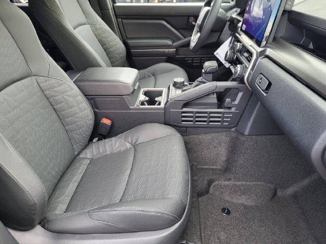 New 2026 Toyota 4Runner TRD Off-Road Premium AWD/4WD image 16
