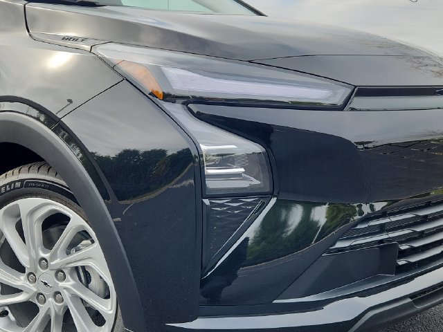 New 2027 Chevrolet Bolt LT w/ Comfort Package FWD image 9