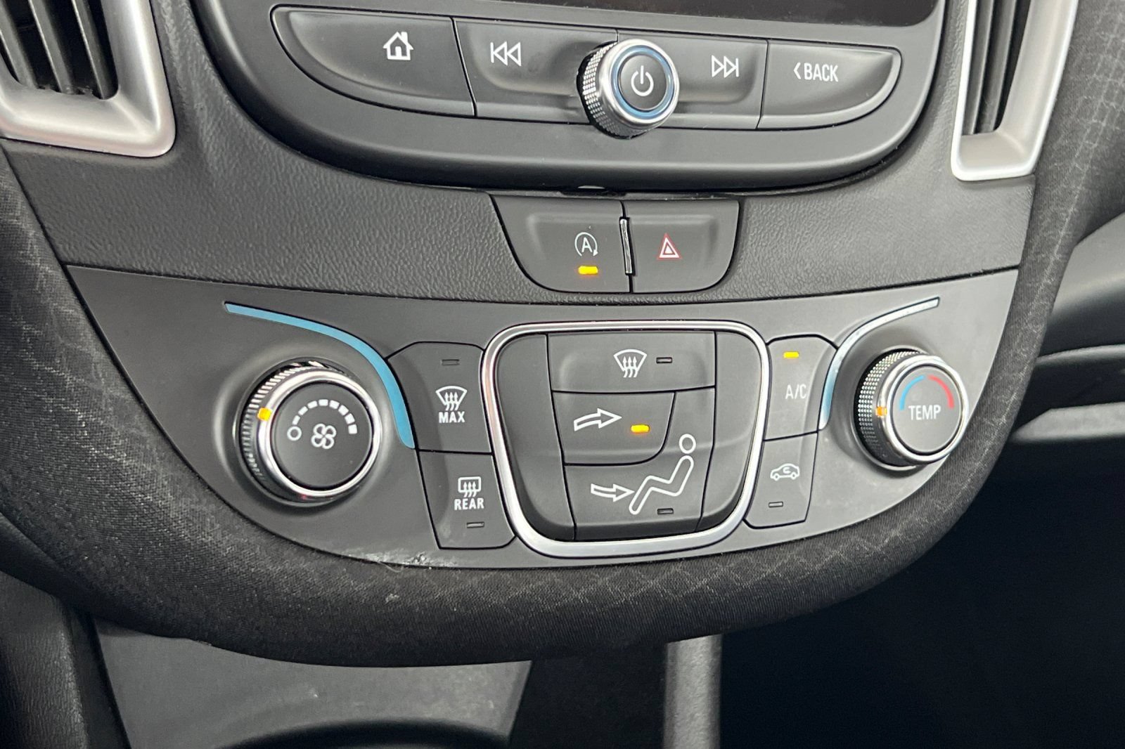 Used 2025 Chevrolet Malibu RS FWD image 27