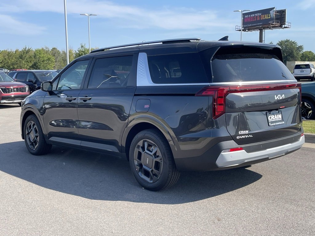 New 2026 Kia Carnival EX image 5