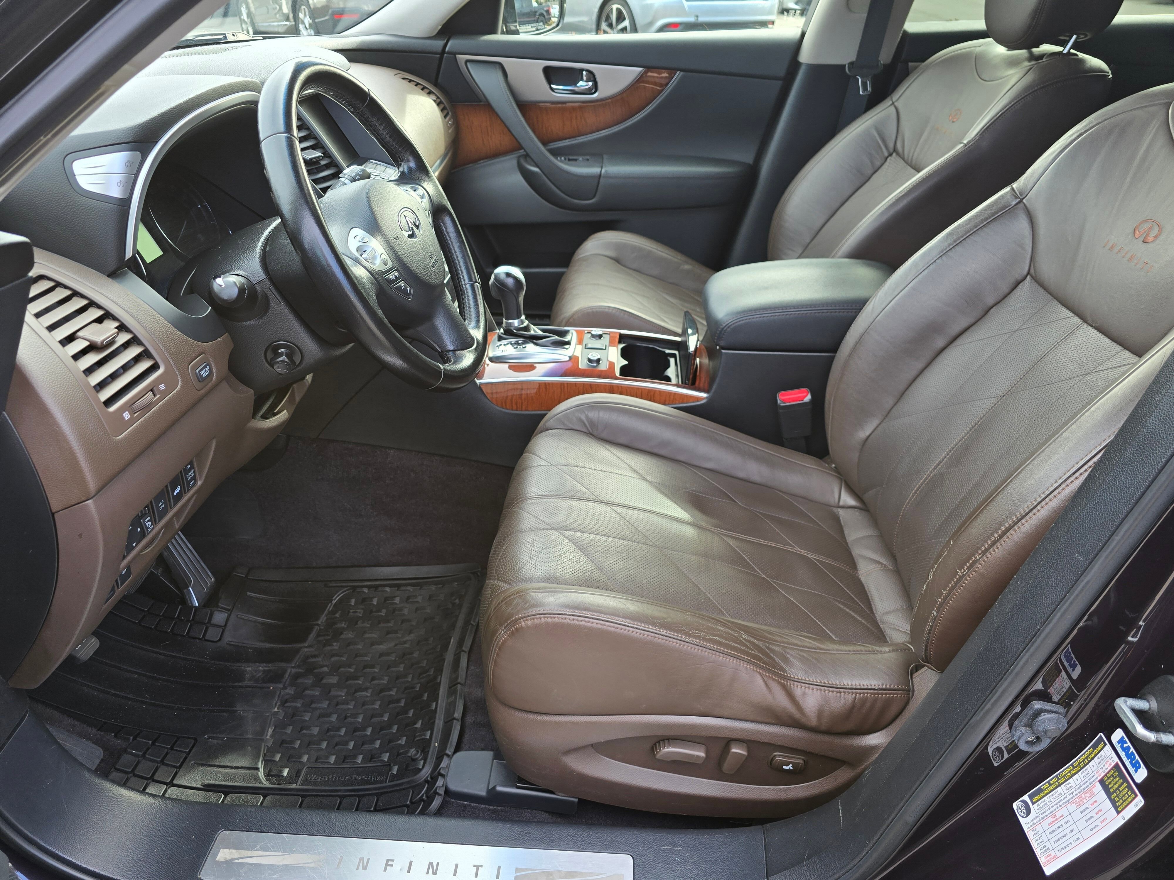 Used 2011 INFINITI FX35 AWD image 10