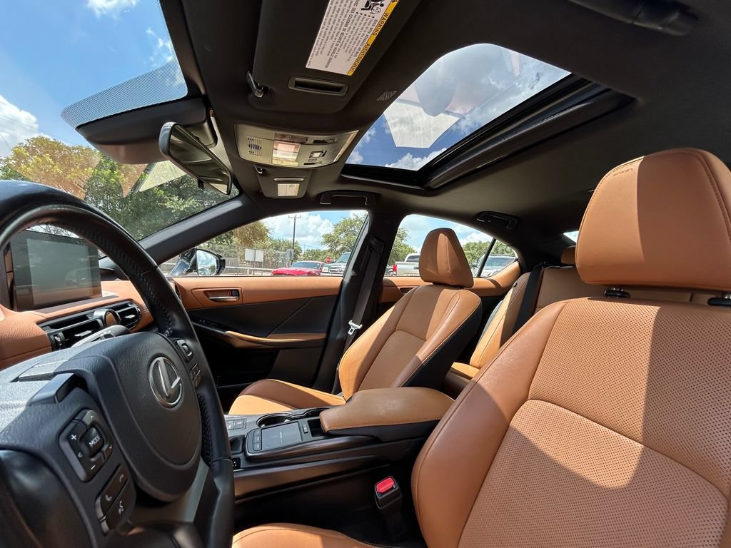 Used 2023 Lexus IS 350 F Sport RWD image 12