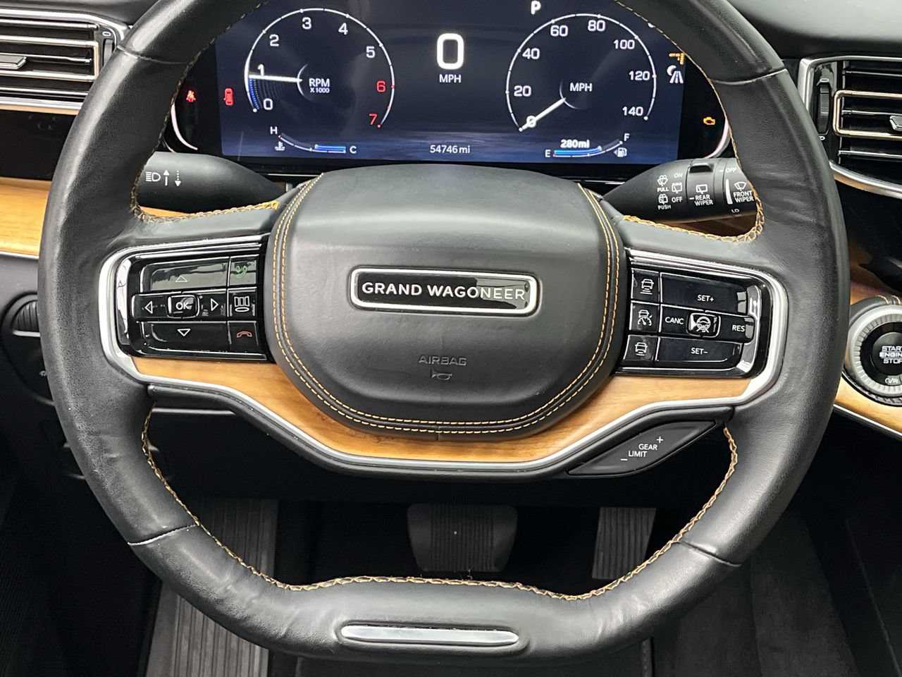 Used 2024 Jeep Grand Wagoneer L Series III AWD/4WD image 22