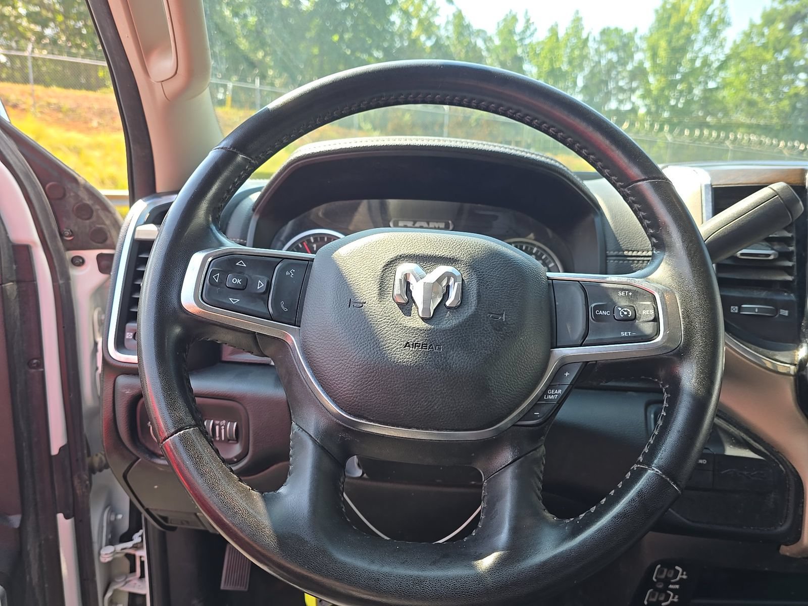 Used 2024 RAM 2500 Laramie AWD/4WD image 8
