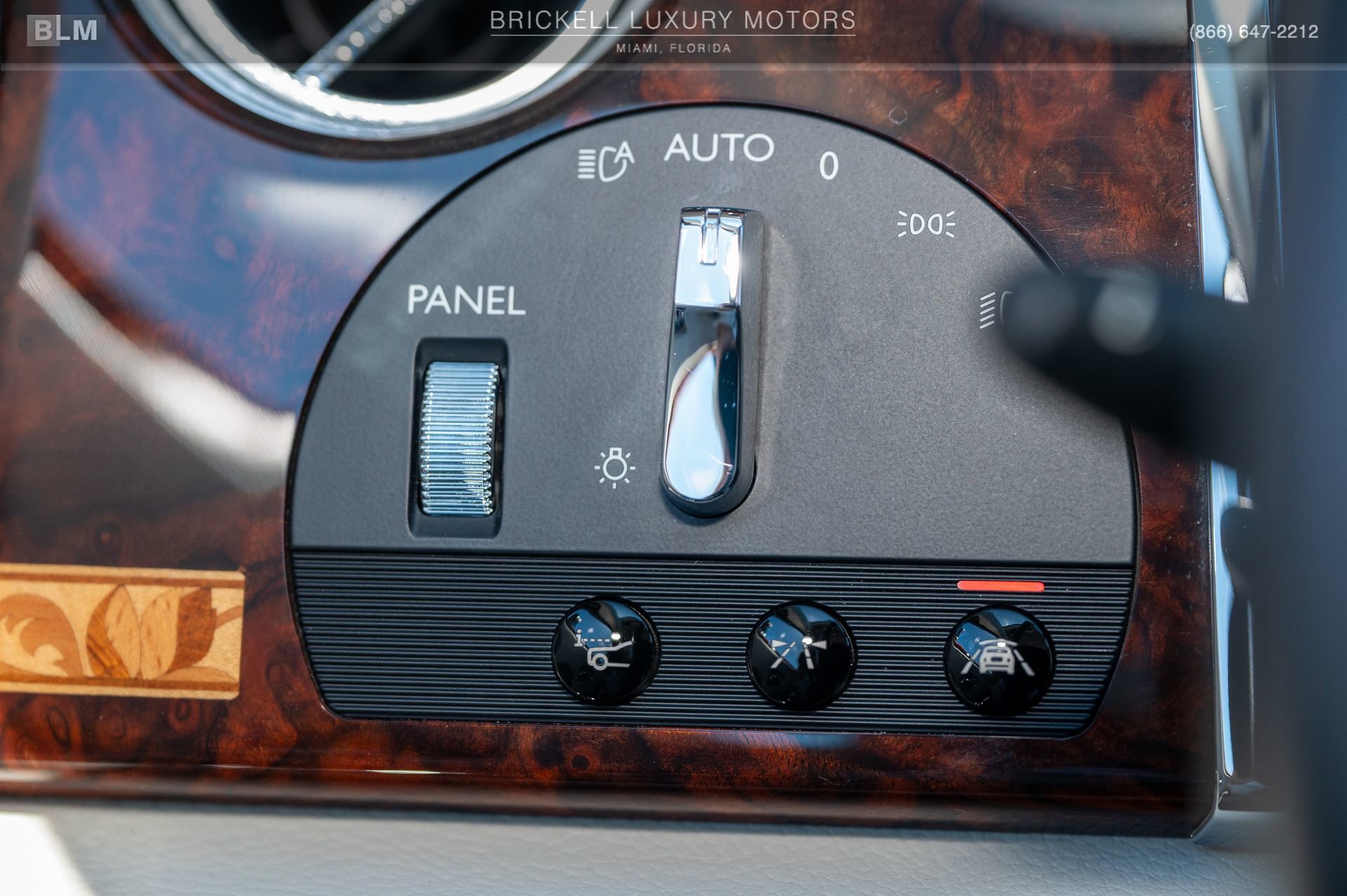 Used 2014 Rolls-Royce Ghost image 36