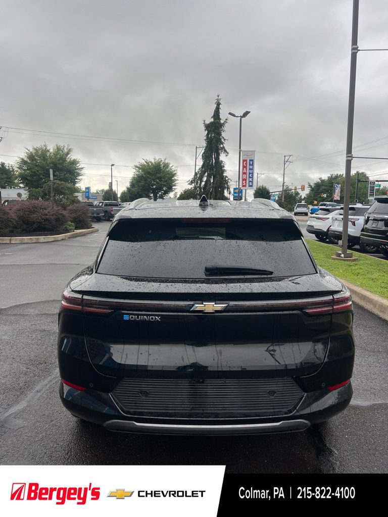 Used 2024 Chevrolet Equinox EV LT w/ Active Safety Package 3 FWD image 8