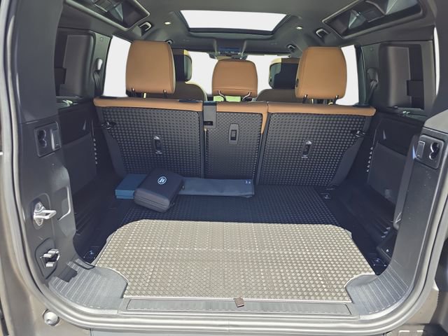 New 2026 Land Rover Defender 110 X-Dynamic SE AWD/4WD image 10