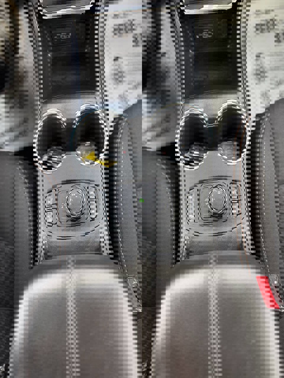 Used 2018 GMC Terrain SLE w/ Driver Convenience Package image 11