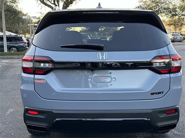 New 2026 Honda Pilot Sport image 4