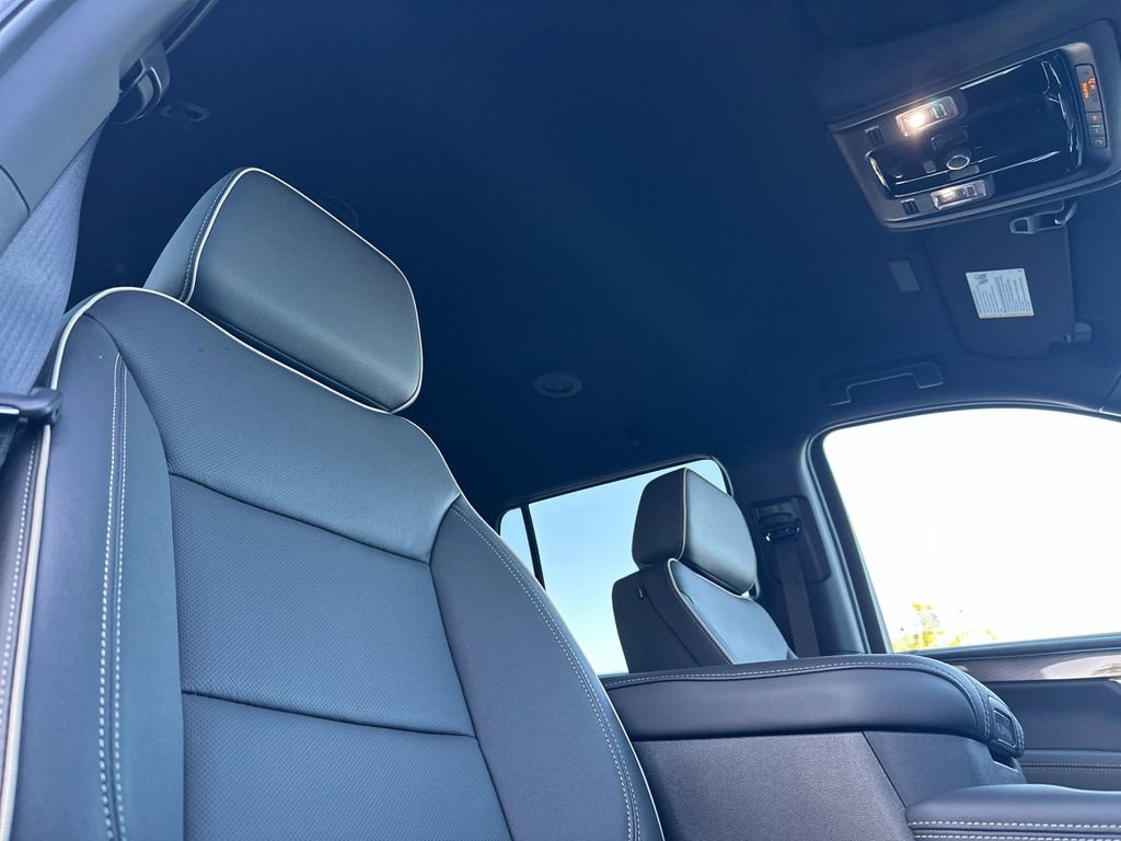 New 2026 GMC Yukon Elevation image 17