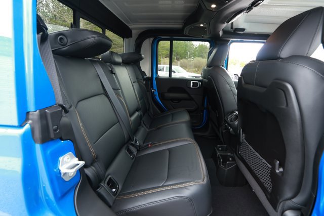 New 2026 Jeep Gladiator Sahara image 27