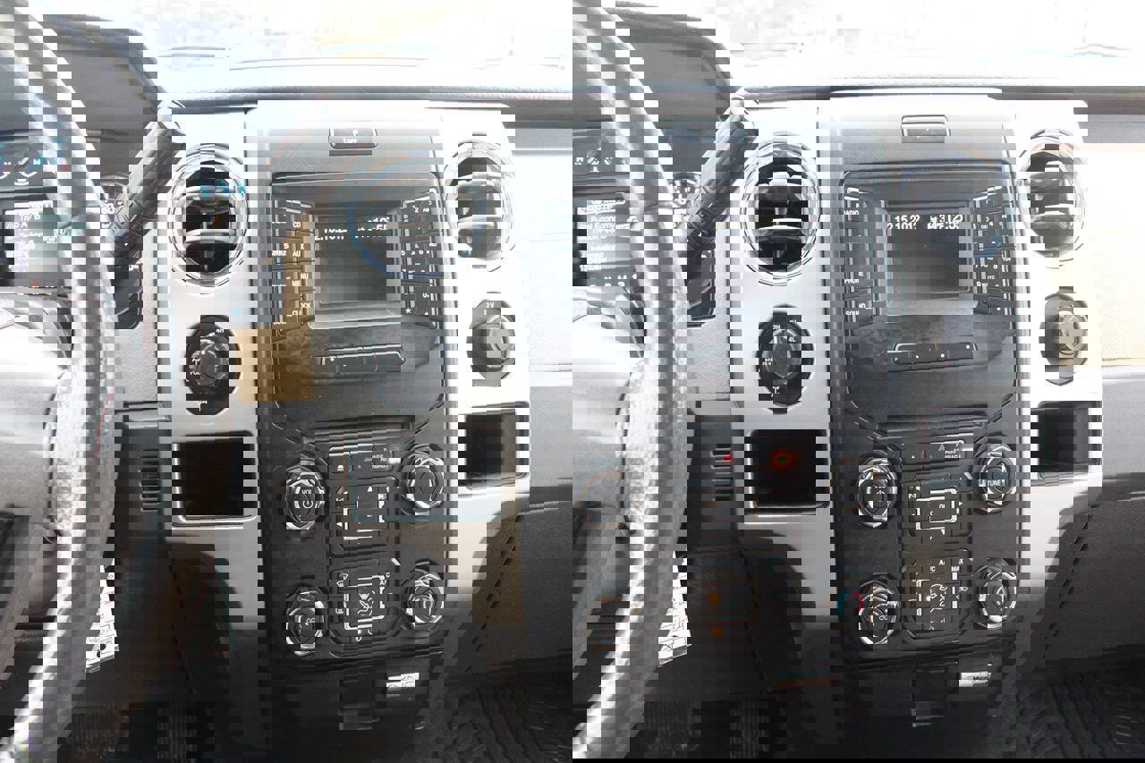 Used 2013 Ford F150 XLT w/ XLT Chrome Pkg image 12