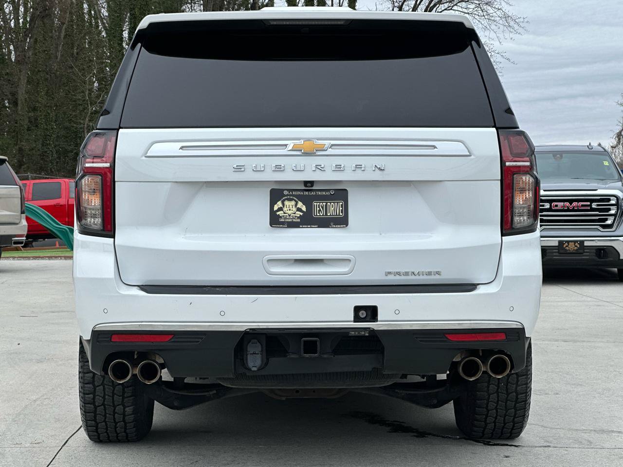 Used 2022 Chevrolet Suburban Premier AWD/4WD image 6