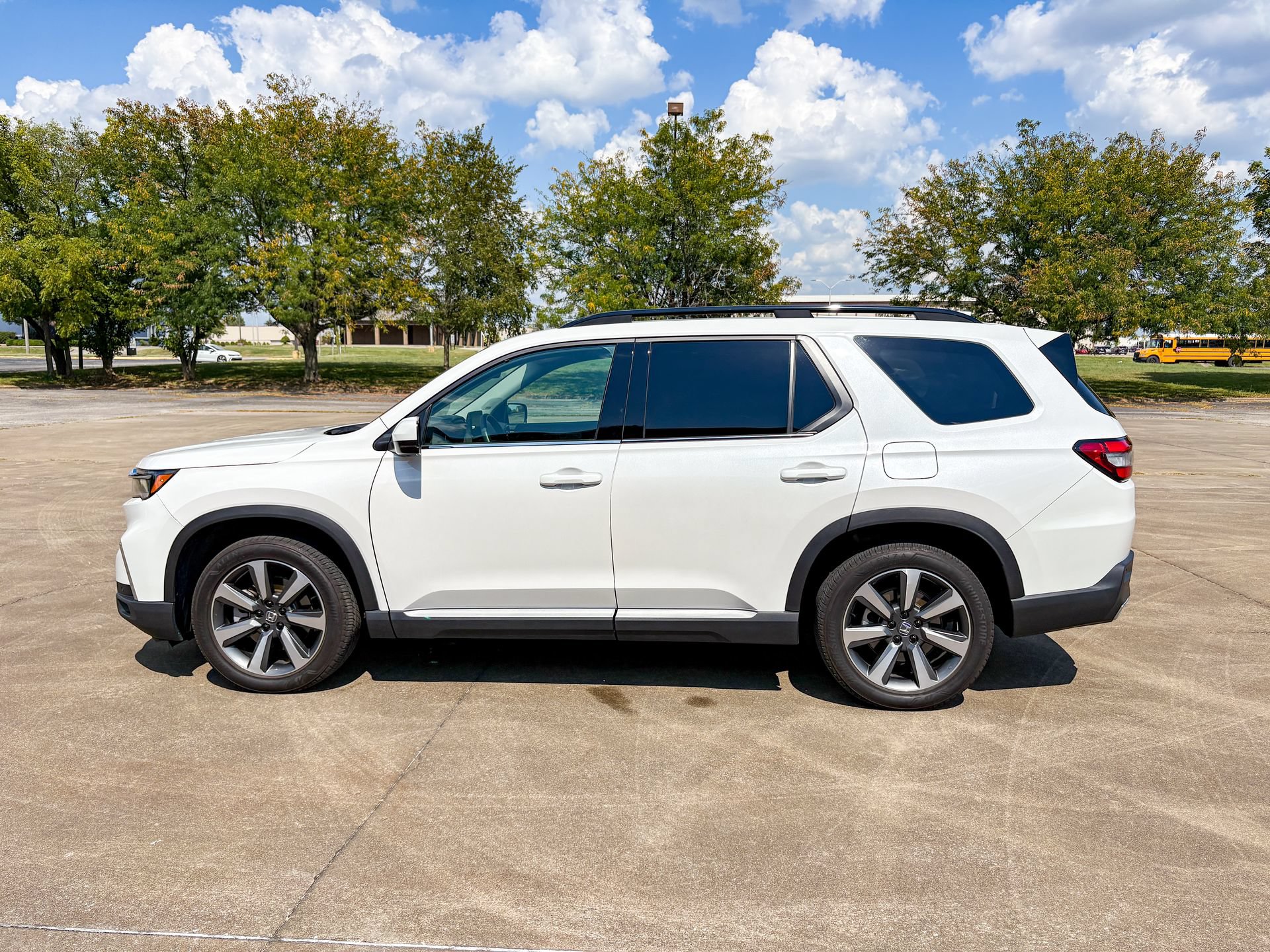 Used 2025 Honda Pilot Elite image 7