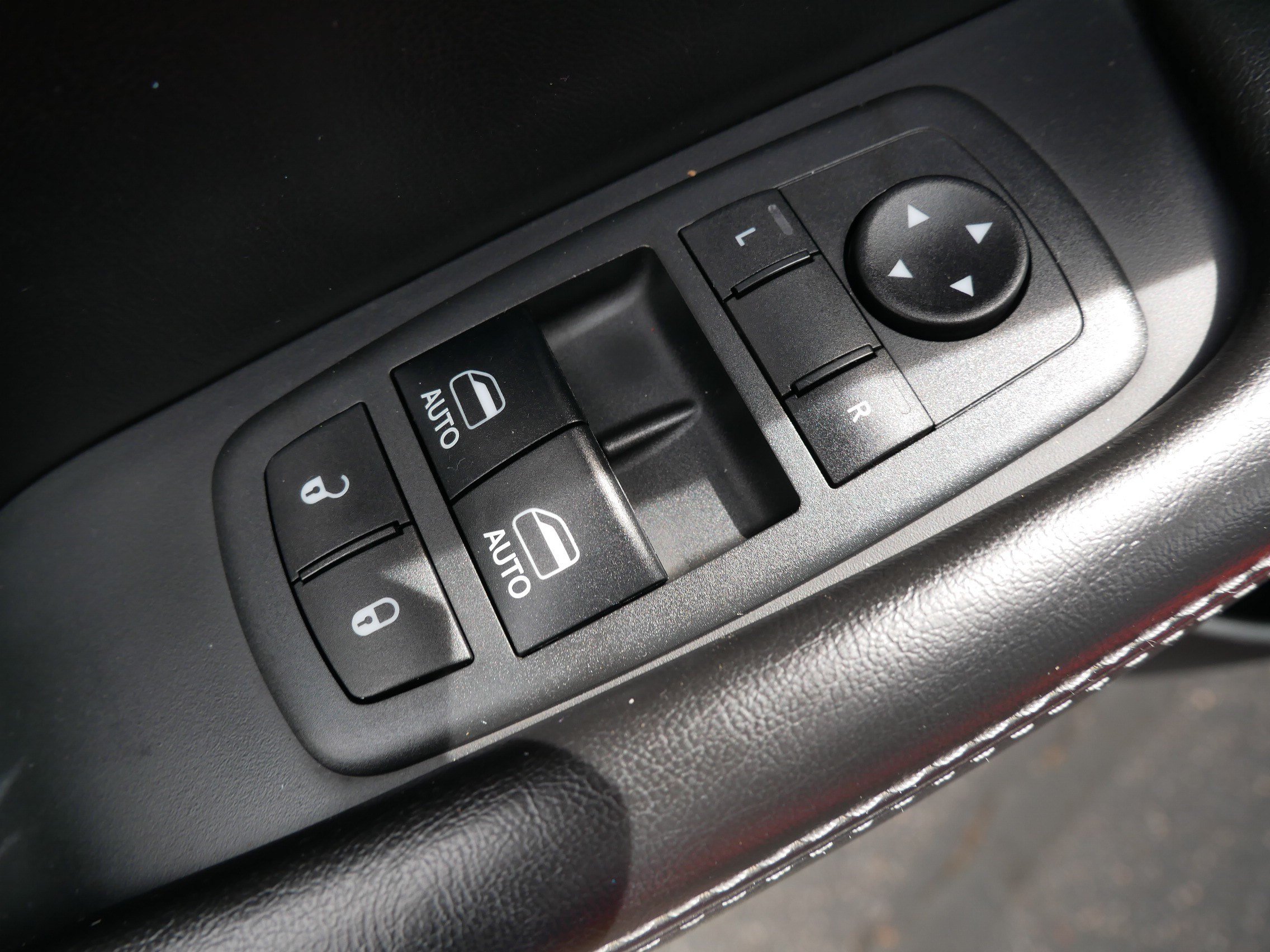Used 2018 Dodge Challenger GT w/ Driver Convenience Group AWD/4WD image 19