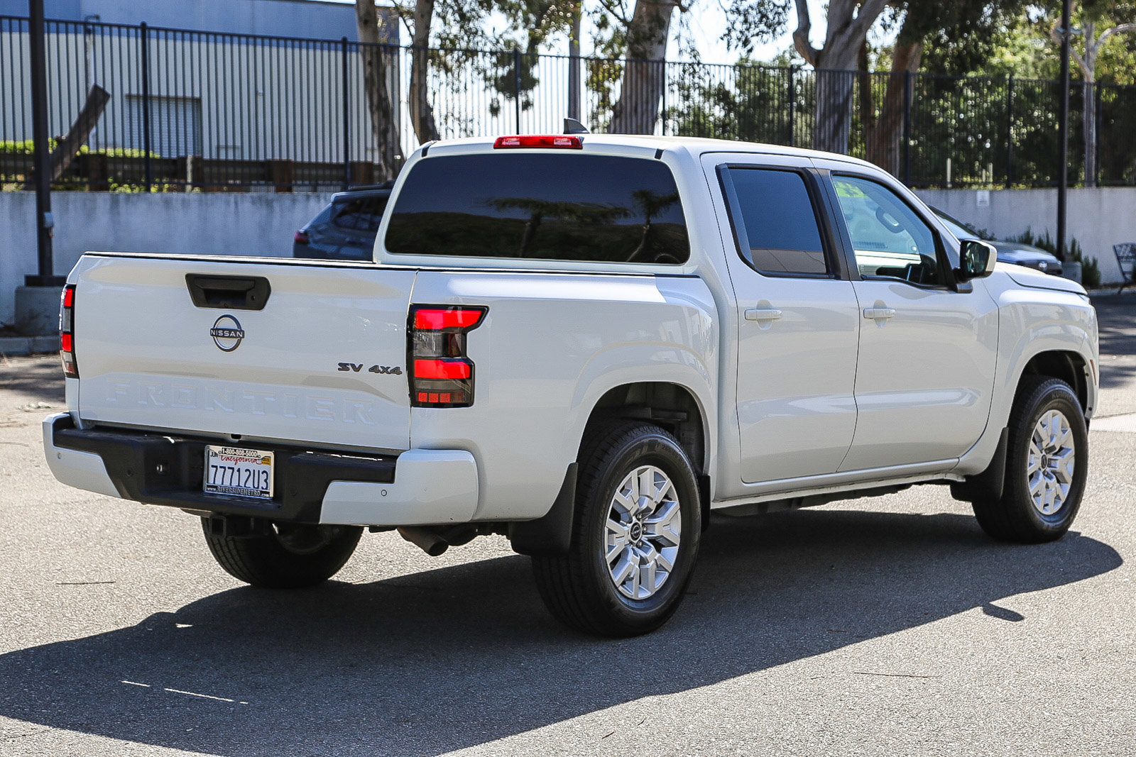Used 2023 Nissan Frontier SV w/ Technology Package image 6