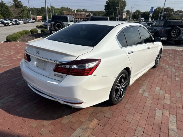 Used 2017 Honda Accord Sport Special Edition image 14