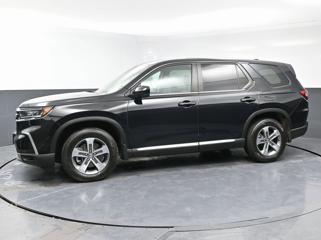 Used 2025 Honda Pilot EX-L image 6
