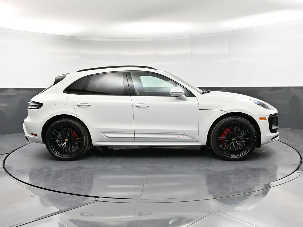 Certified 2025 Porsche Macan GTS AWD/4WD image 9