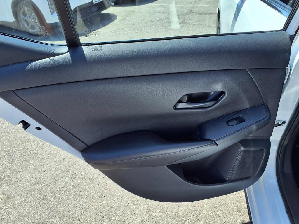 Used 2024 Nissan Sentra SV FWD image 9