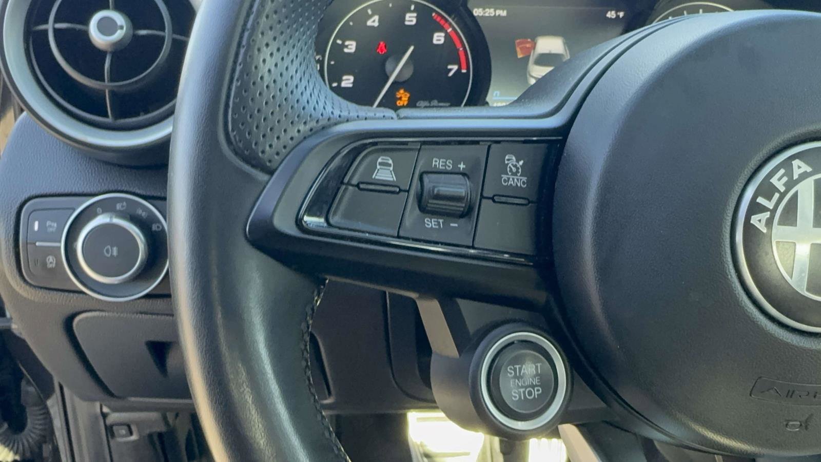 Used 2022 Alfa Romeo Giulia Ti image 16