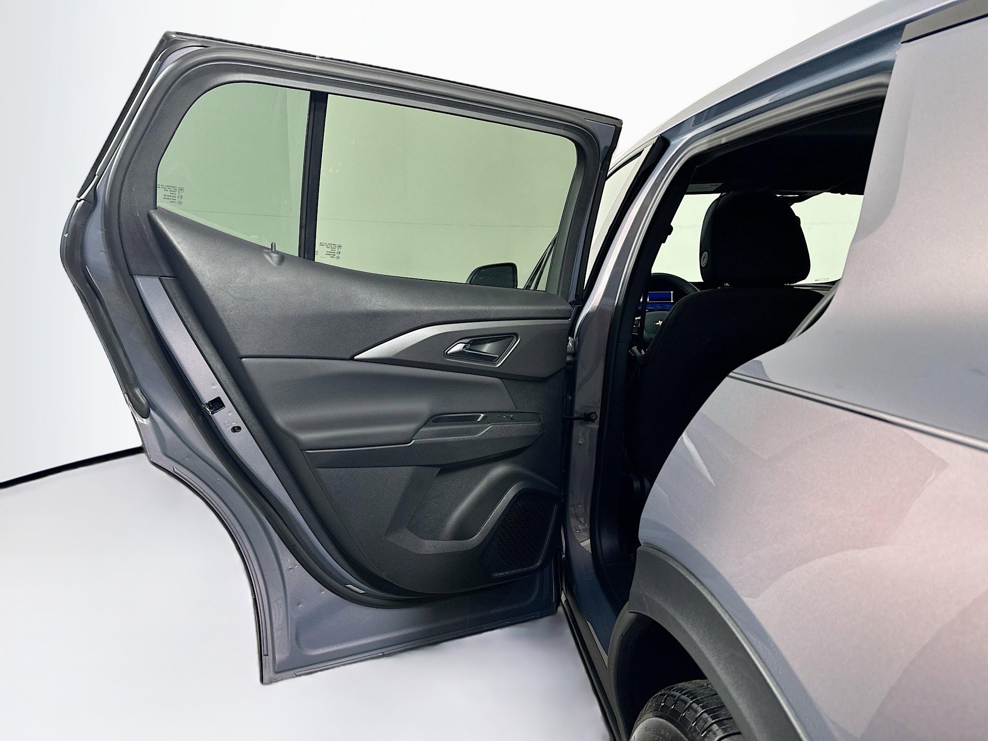 Used 2025 Chevrolet Equinox EV LT image 26