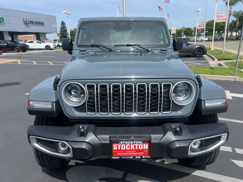 Used 2025 Jeep Wrangler Unlimited Sahara w/ Safety Group AWD/4WD image 9