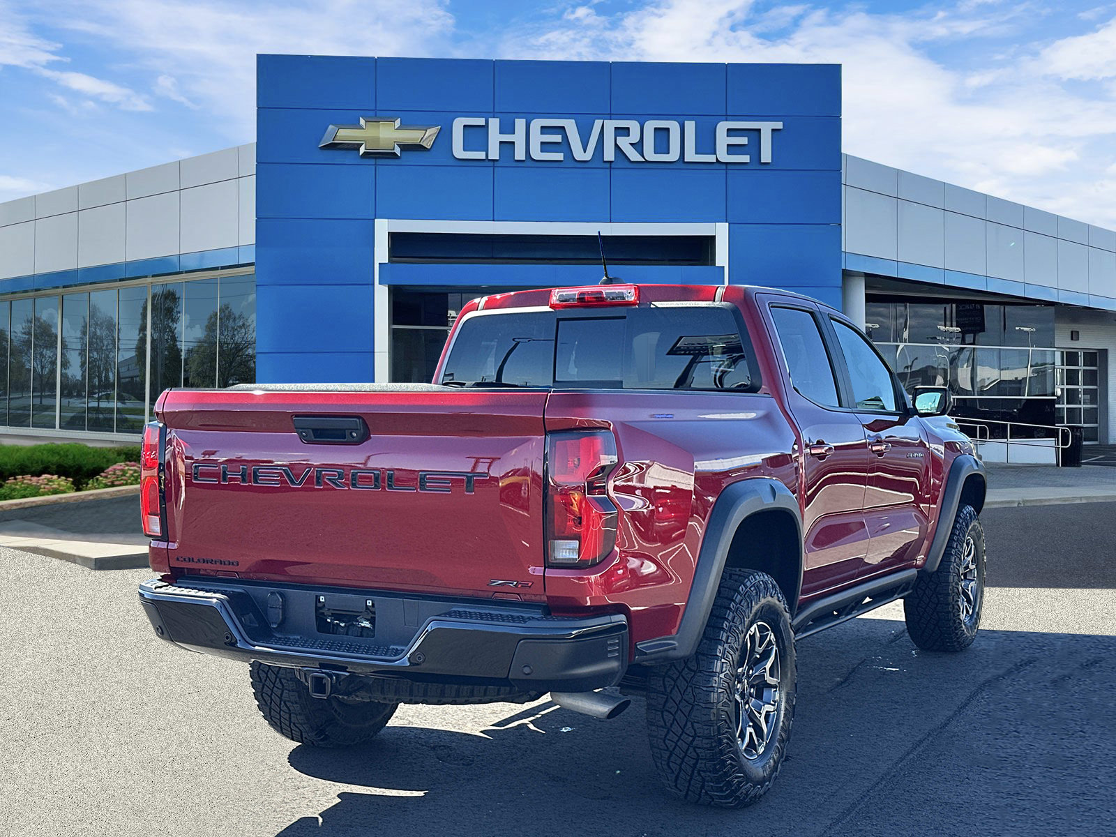 Certified 2024 Chevrolet Colorado ZR2 w/ Safety Package AWD/4WD image 4